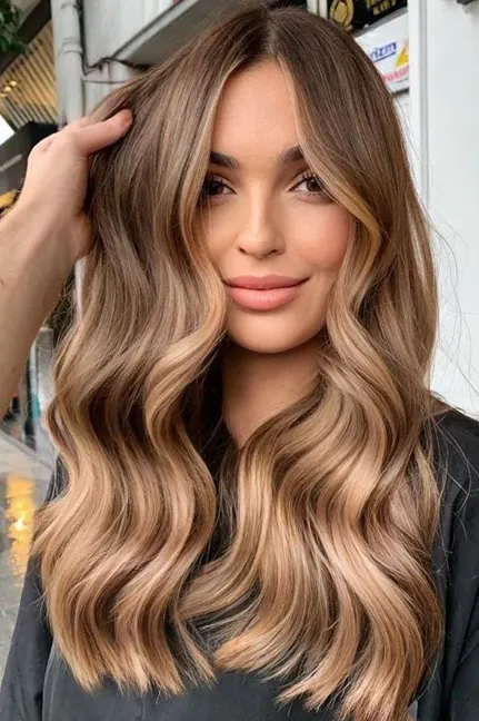 Brighten Up Your Look with Balayage: The Ultimate Guide to Achieving the Perfect Sun-Kissed Hair